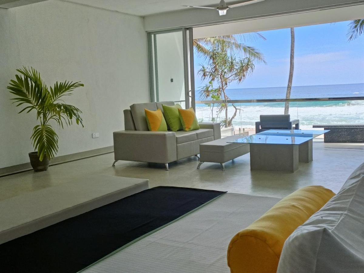 Josan Villa With A Glorious Beach And Sea View Habaraduwa Central Exterior foto